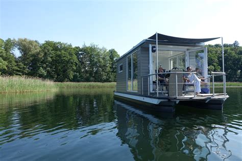 speziallösungen hausboot|Hausboote & Schwimmhäuser von PEREBO.